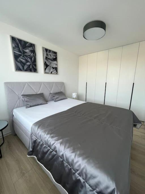 Appartement Apartman Centrum S Parkovanim à Košice Extérieur photo